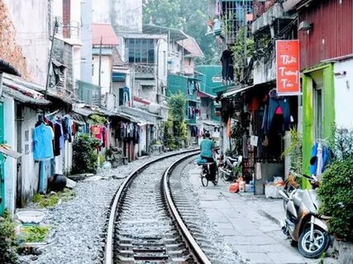 Hotspot Matrix và 2 kiểu áo hot nhất hè này: Giá chưa đến 100k mà giúp vóc dáng thon thả